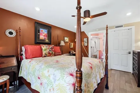 1650 Pine Tree Lane Sarasota FL 34236