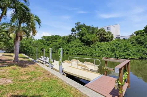 1650 Pine Tree Lane Sarasota FL 34236