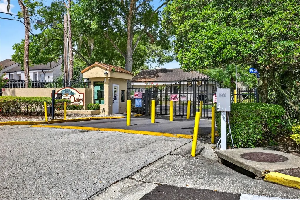 7809 Niagara Avenue Tampa FL 33617