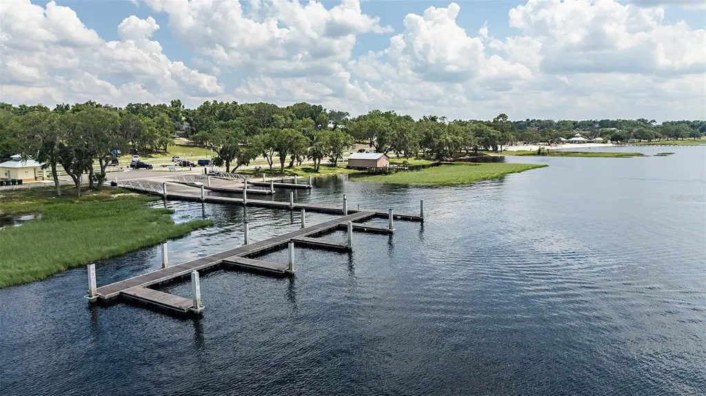 212 Streamwater Way Groveland FL 34736