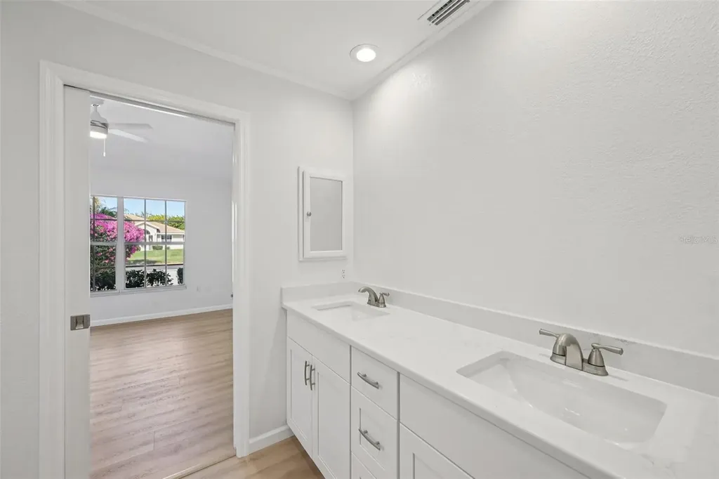 8373 Pondview Lane Englewood FL 34224