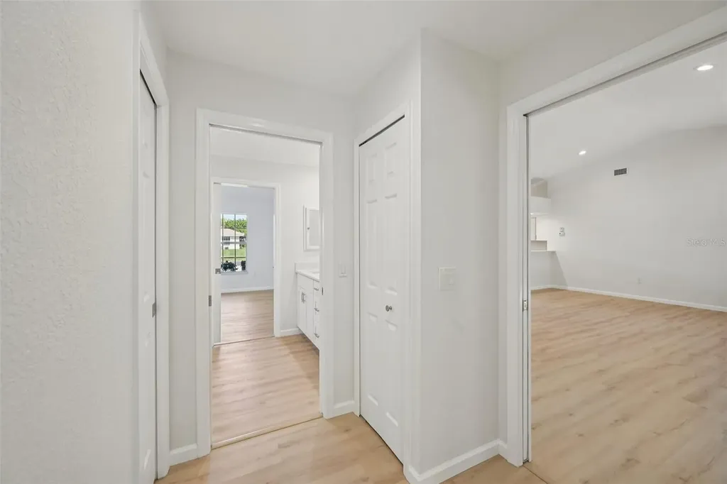 8373 Pondview Lane Englewood FL 34224