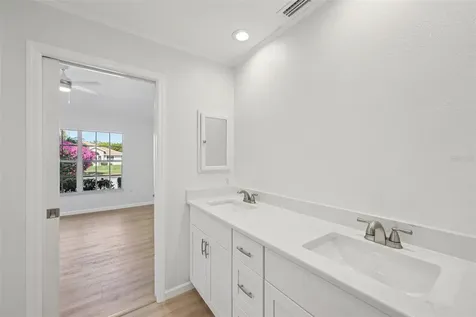 8373 Pondview Lane Englewood FL 34224