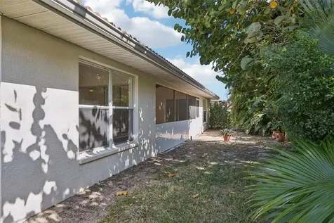 8373 Pondview Lane Englewood FL 34224