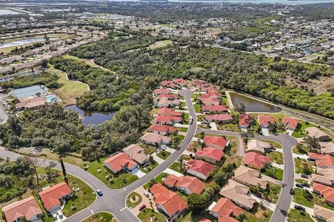 8373 Pondview Lane Englewood FL 34224