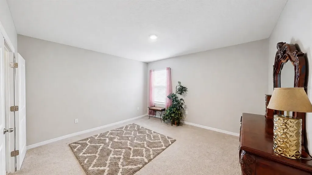 472 6th Avenue NW Ruskin FL 33570