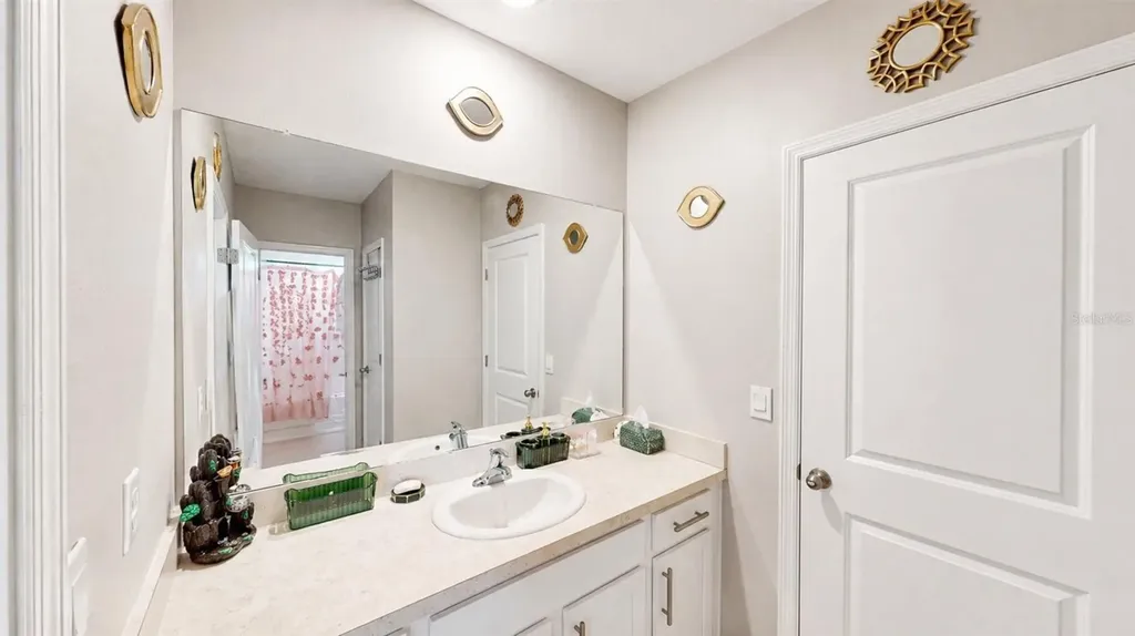 472 6th Avenue NW Ruskin FL 33570