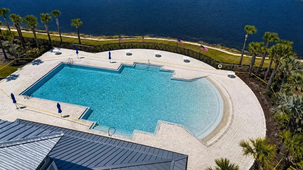 472 6th Avenue NW Ruskin FL 33570