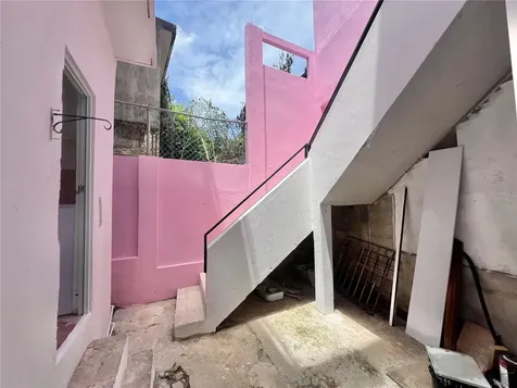 Rosa Street Bo. Coto Sur Sector Miranda Manati PR 00674