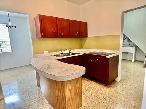 Rosa Street Bo. Coto Sur Sector Miranda Manati PR 00674