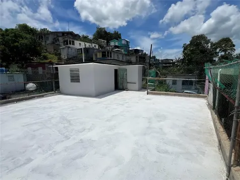 Rosa Street Bo. Coto Sur Sector Miranda Manati PR 00674