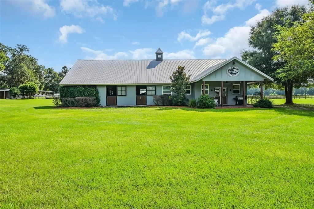 6155 NW 145th Avenue Road Morriston FL 32668