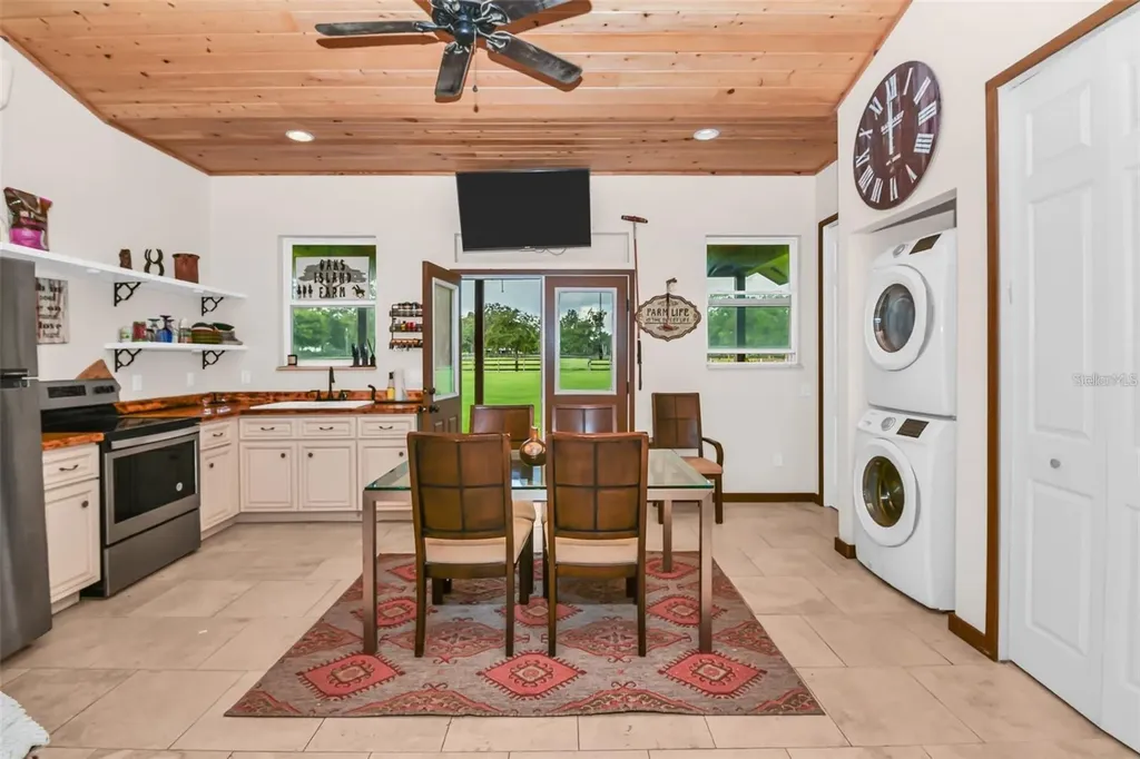 6155 NW 145th Avenue Road Morriston FL 32668
