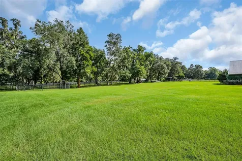 6155 NW 145th Avenue Road Morriston FL 32668
