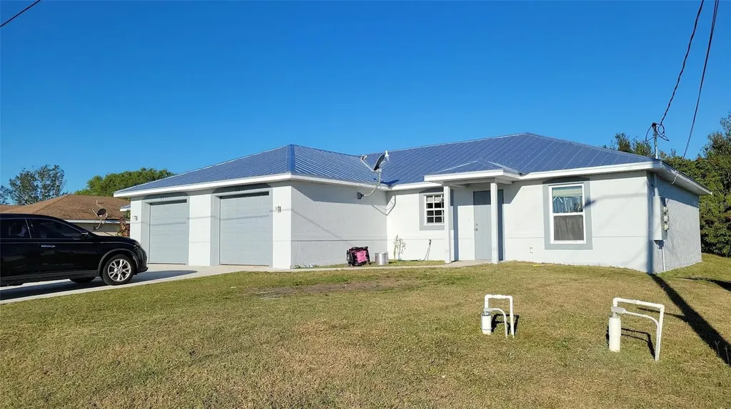 2209/2211 Daniel Avenue N Lehigh Acres FL 33971