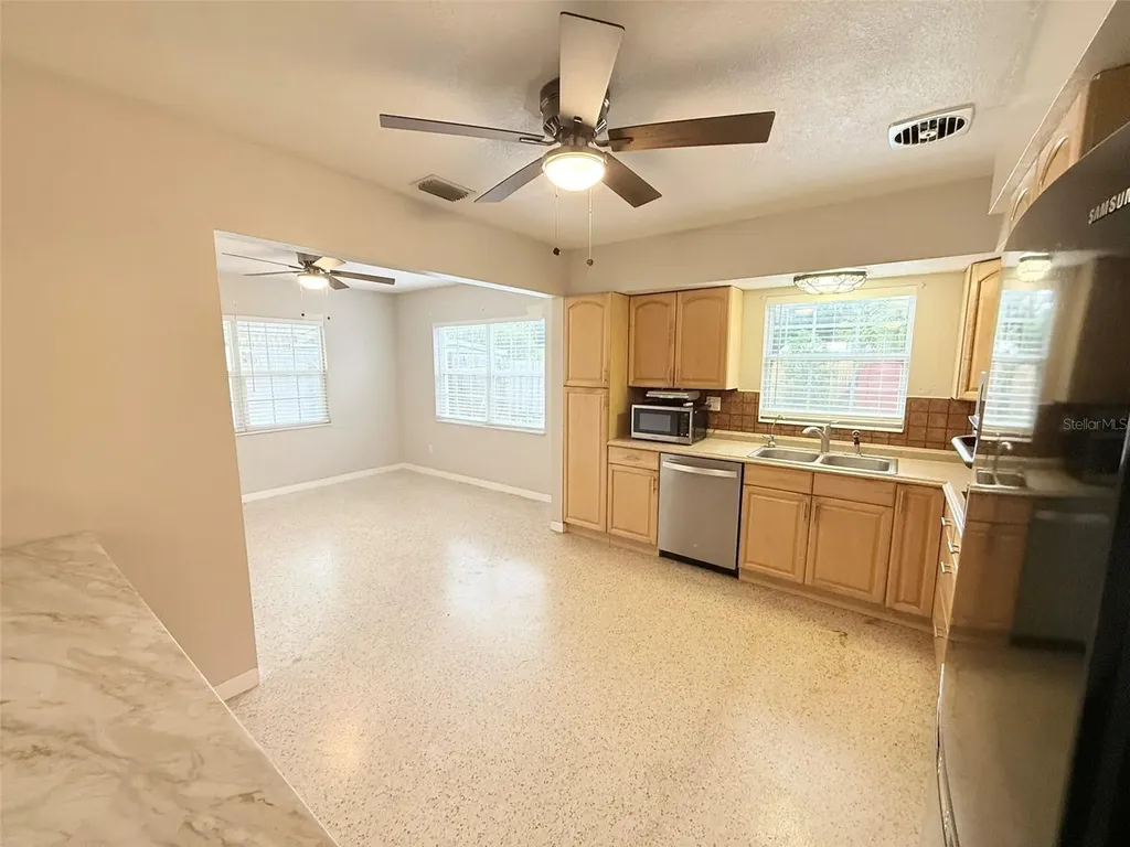 5545 3rd Ave N St Petersburg FL 33710