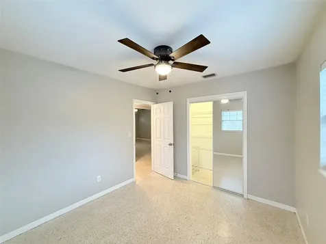 5545 3rd Ave N St Petersburg FL 33710