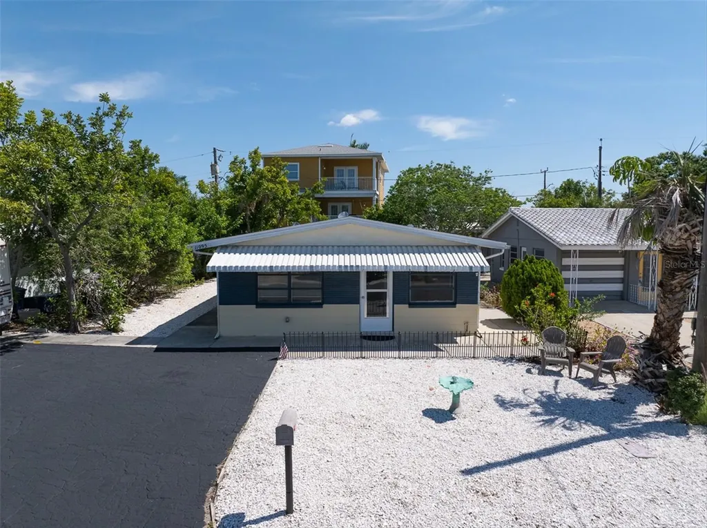 11095 2nd Street E Treasure Island FL 33706