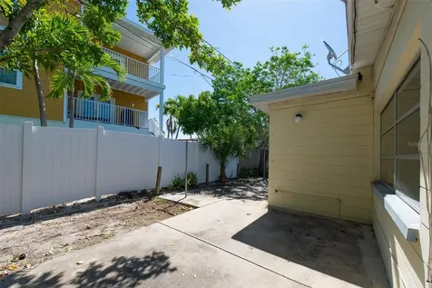 11095 2nd Street E Treasure Island FL 33706