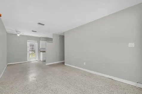 11095 2nd Street E Treasure Island FL 33706