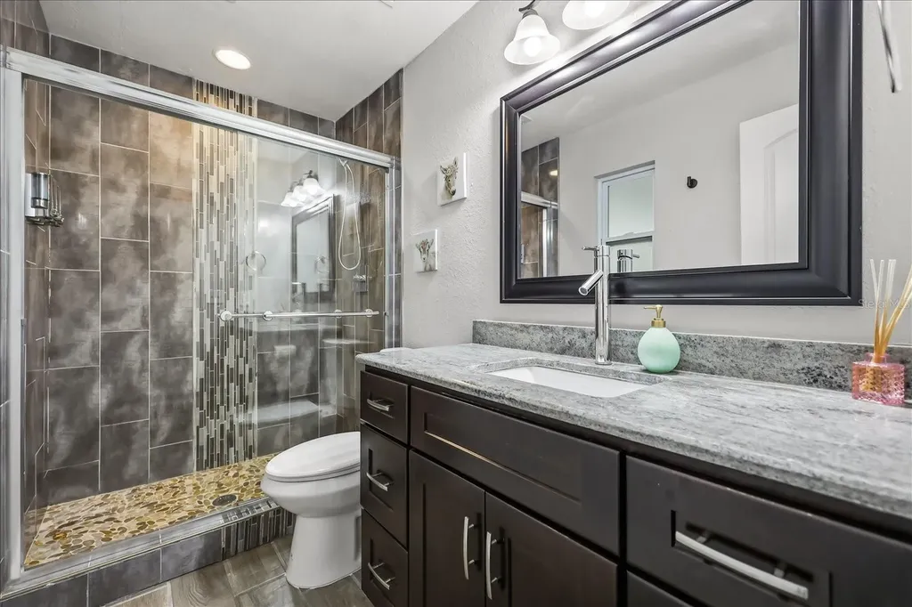 524 E Hillcrest Street Altamonte Springs FL 32701