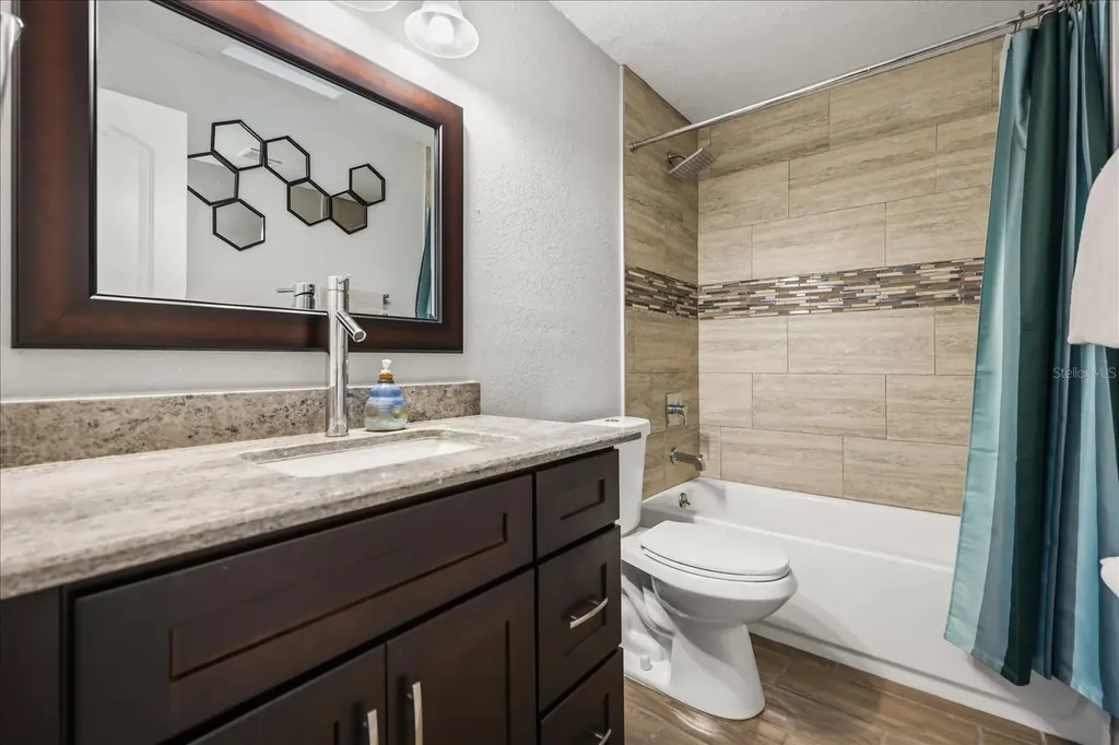 524 E Hillcrest Street Altamonte Springs FL 32701