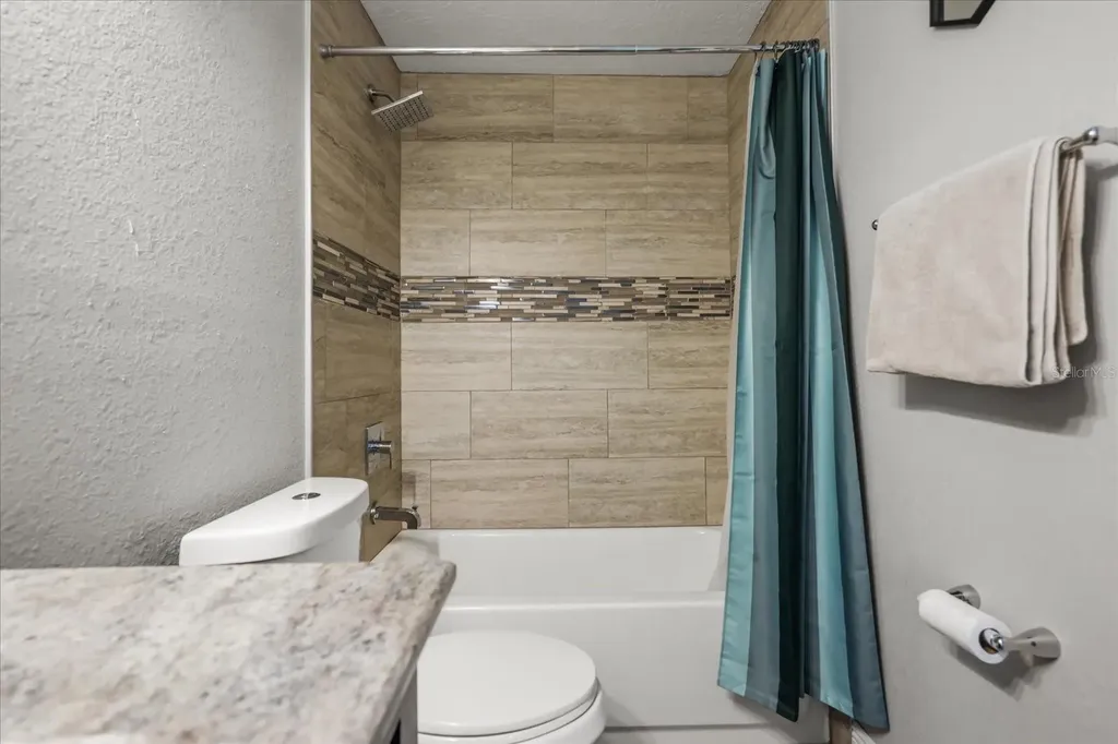 524 E Hillcrest Street Altamonte Springs FL 32701