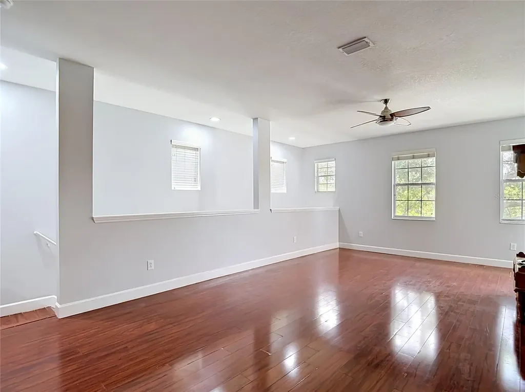 9502 W Park Village Drive Tampa FL 33626