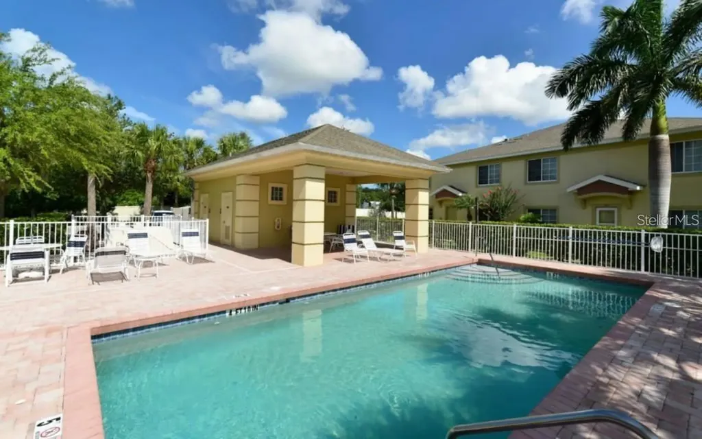 3909 45th Terrace W Bradenton FL 34210