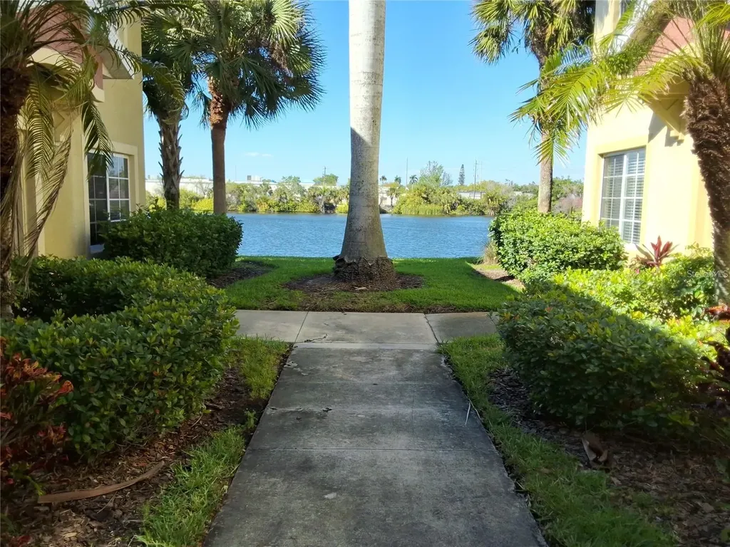 3909 45th Terrace W Bradenton FL 34210