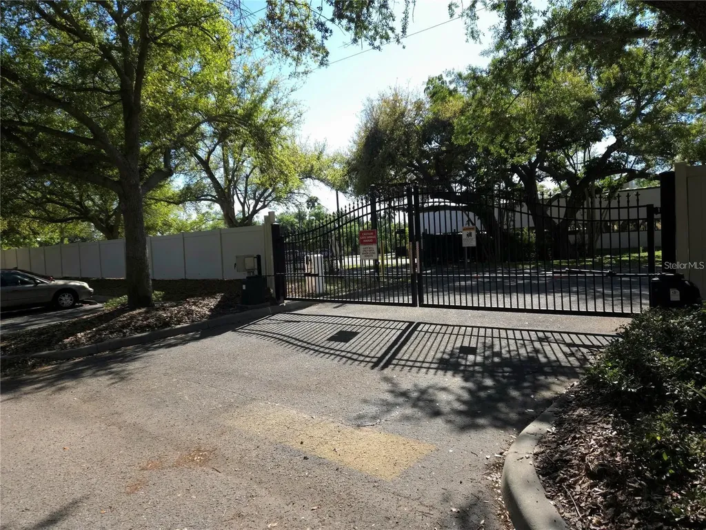 3909 45th Terrace W Bradenton FL 34210