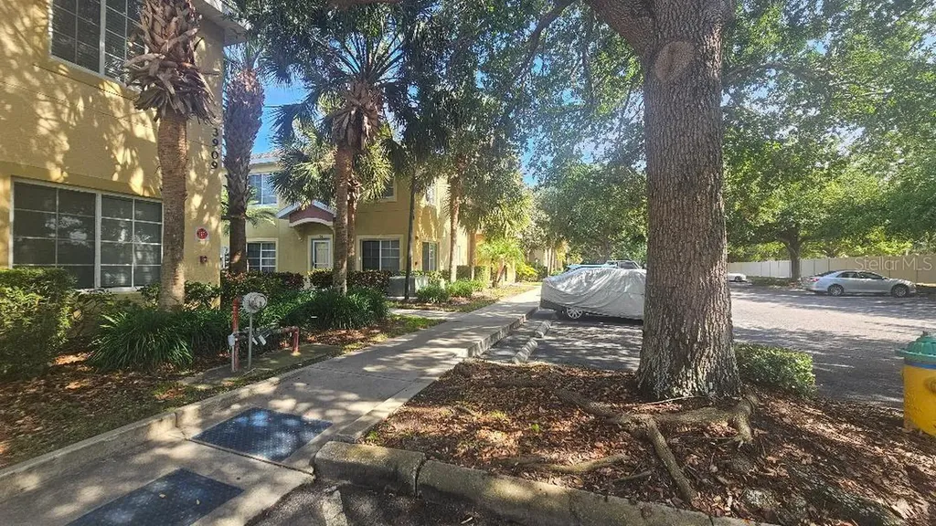 3909 45th Terrace W Bradenton FL 34210
