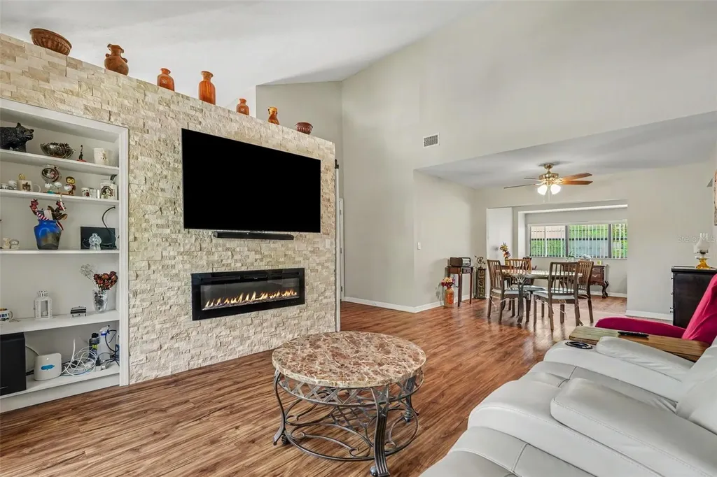 13507 Palmwood Lane Tampa FL 33618