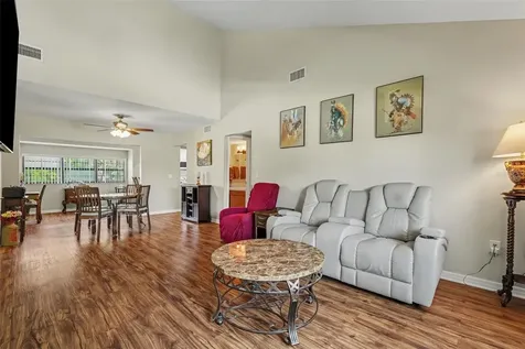 13507 Palmwood Lane Tampa FL 33618