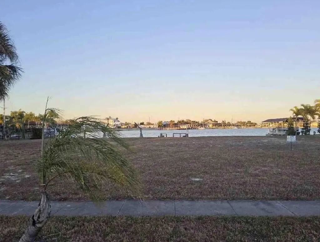 164 Morgan Lane SE Port Charlotte FL 33952