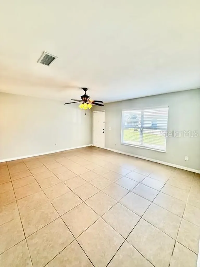 19 Lago Mesa Way Kissimmee FL 34743