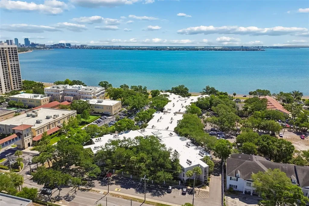 3325 Bayshore Boulevard Tampa FL 33629