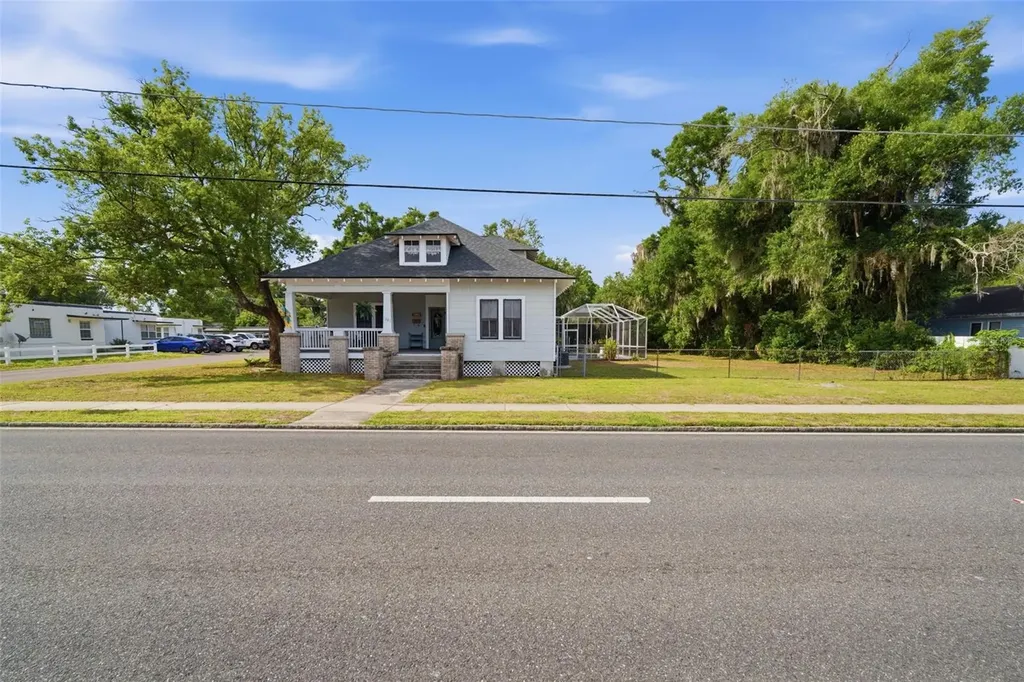 1201 W Reynolds Street Plant City FL 33563