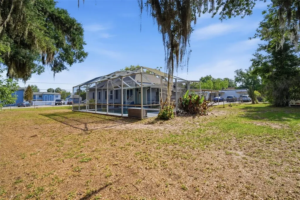 1201 W Reynolds Street Plant City FL 33563