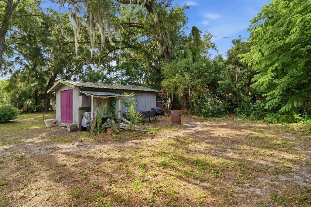1201 W Reynolds Street Plant City FL 33563