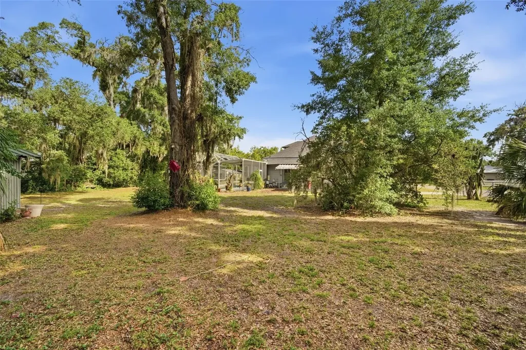 1201 W Reynolds Street Plant City FL 33563