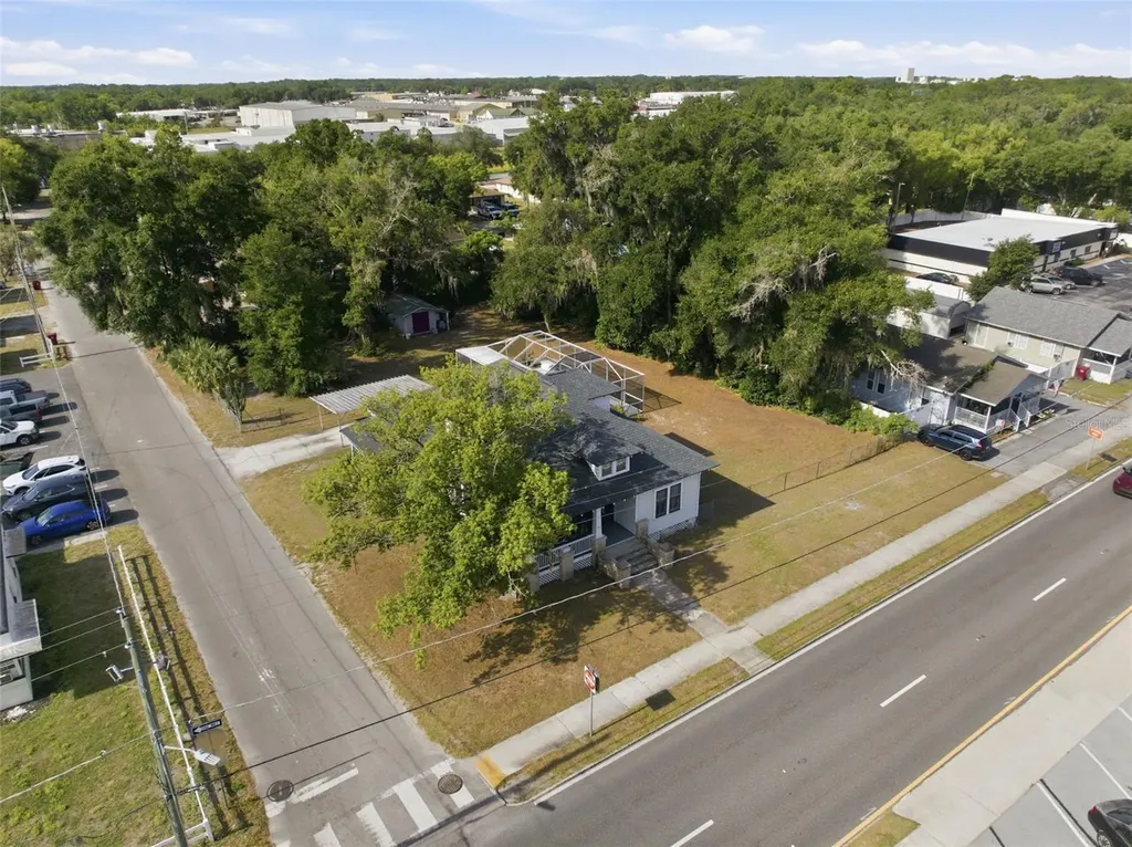 1201 W Reynolds Street Plant City FL 33563