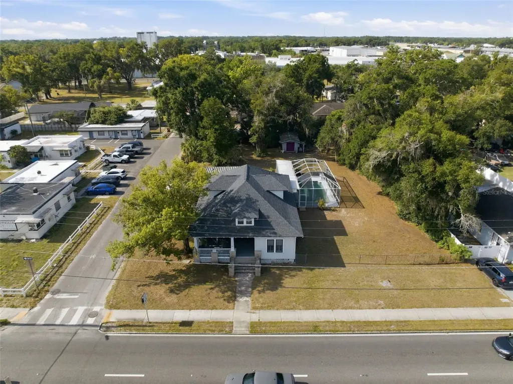 1201 W Reynolds Street Plant City FL 33563