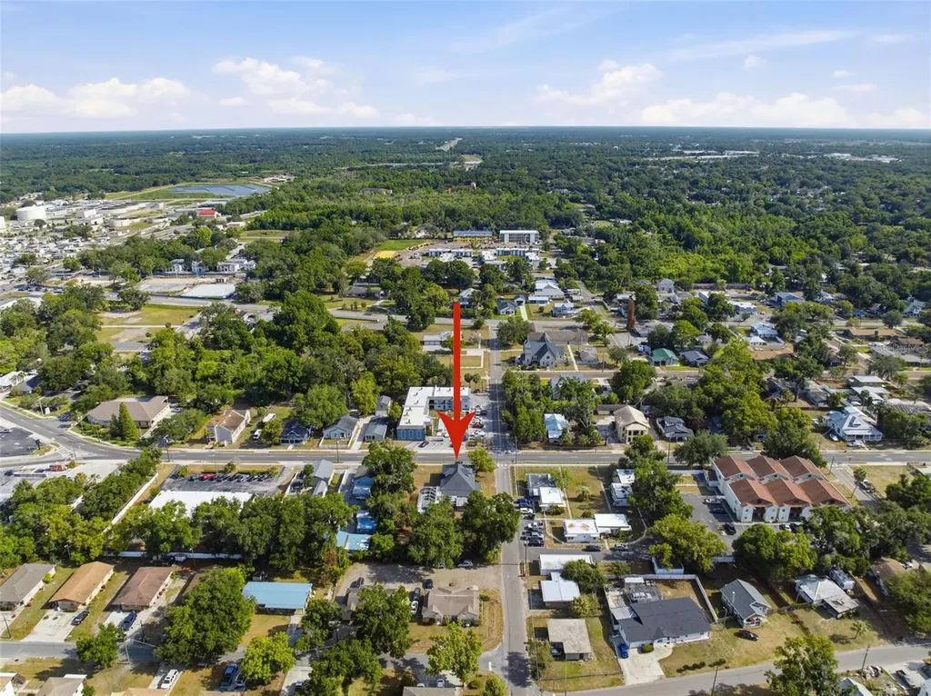 1201 W Reynolds Street Plant City FL 33563