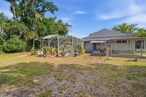 1201 W Reynolds Street Plant City FL 33563