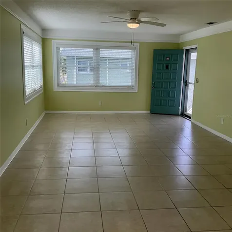 5267 81st St N St Petersburg FL 33709