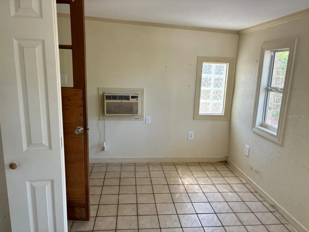 5203 2nd Avenue Drive NW Bradenton FL 34209