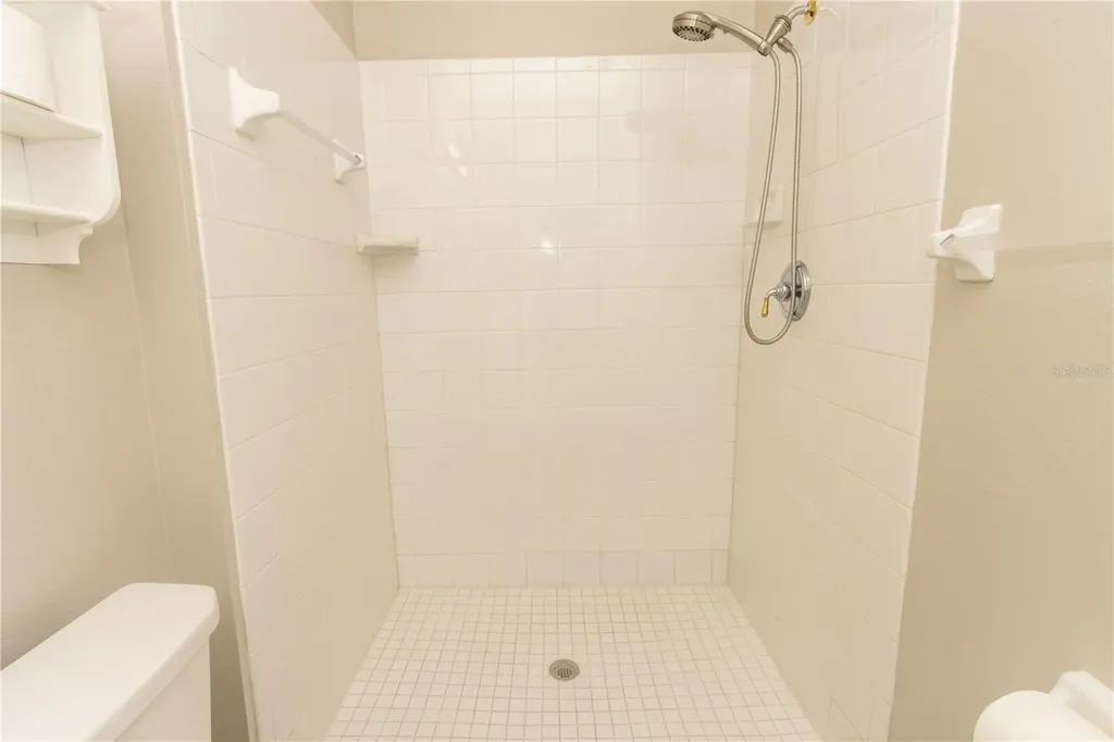 3326 Covered Bridge Drive W Dunedin FL 34698