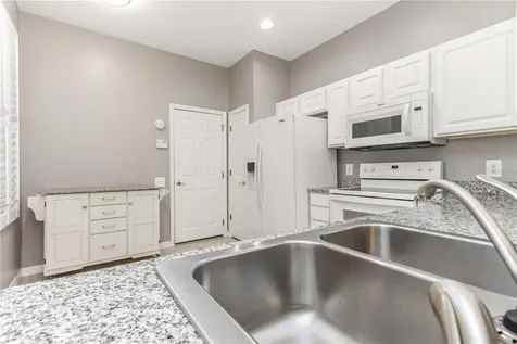 3326 Covered Bridge Drive W Dunedin FL 34698