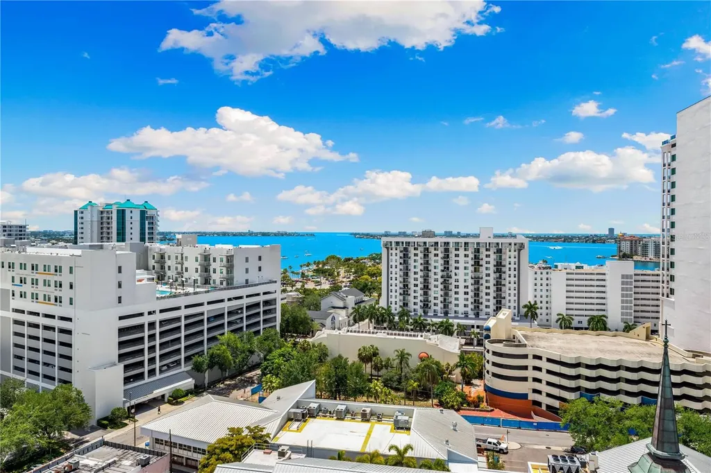 111 S Pineapple Avenue Sarasota FL 34236